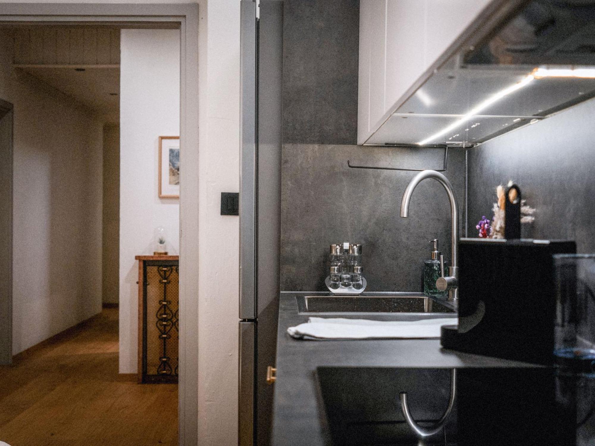 Bergblick Apartment In Zentrumsnaehe Mit Garage Merano Esterno foto